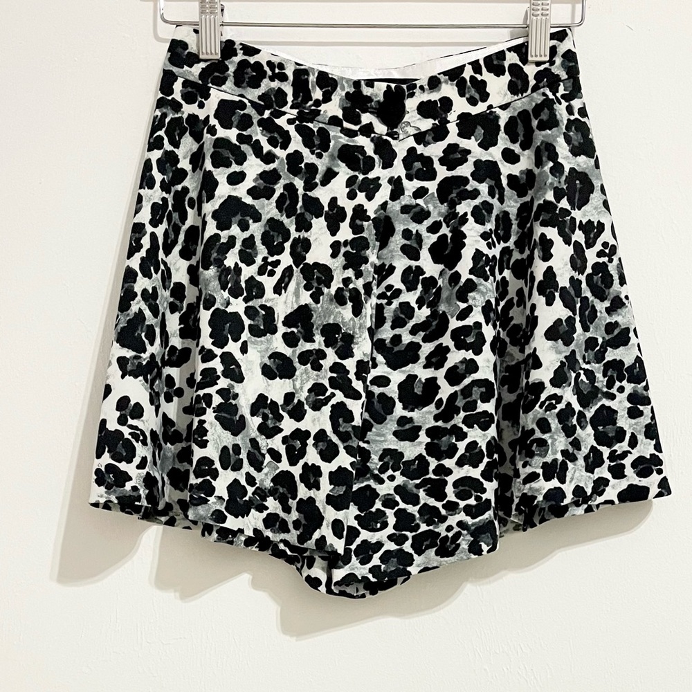 NWT! ZARA CHEETAH Printed High Rise Shorts!